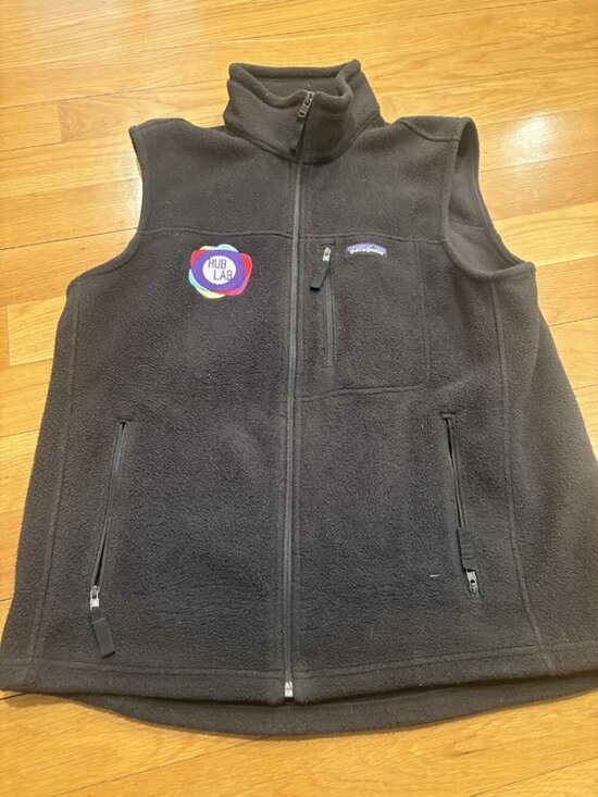 Patagonia Jackets & Blazers - Patagonia Size Medium (M) Patagonia Women's Gray Fleece Full Zip Vest with Hub L